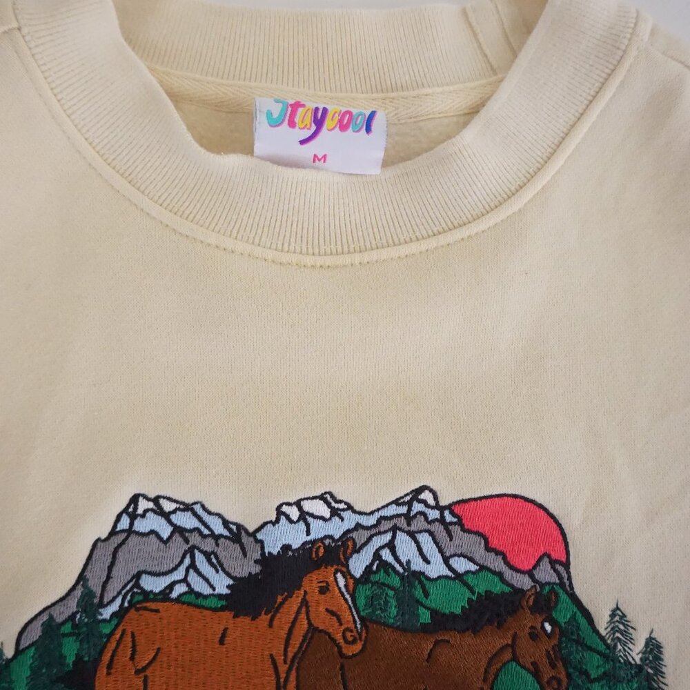 Cream Graphic Crewneck Sweatshirt with Horse Motif - Picture 9 of 11